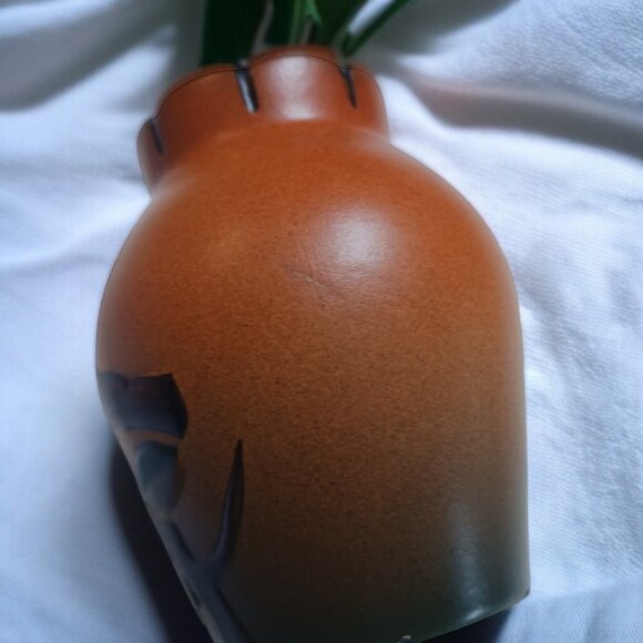 Vintage Danish Art Pottery Bud Vase - P. Ipsens Enke - Hand Painted Bird Design - Picture 9 of 10